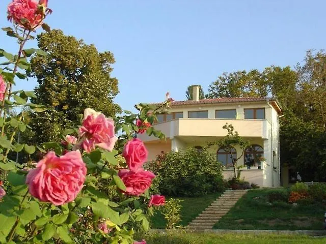 St.Nikola Holiday Home Varna